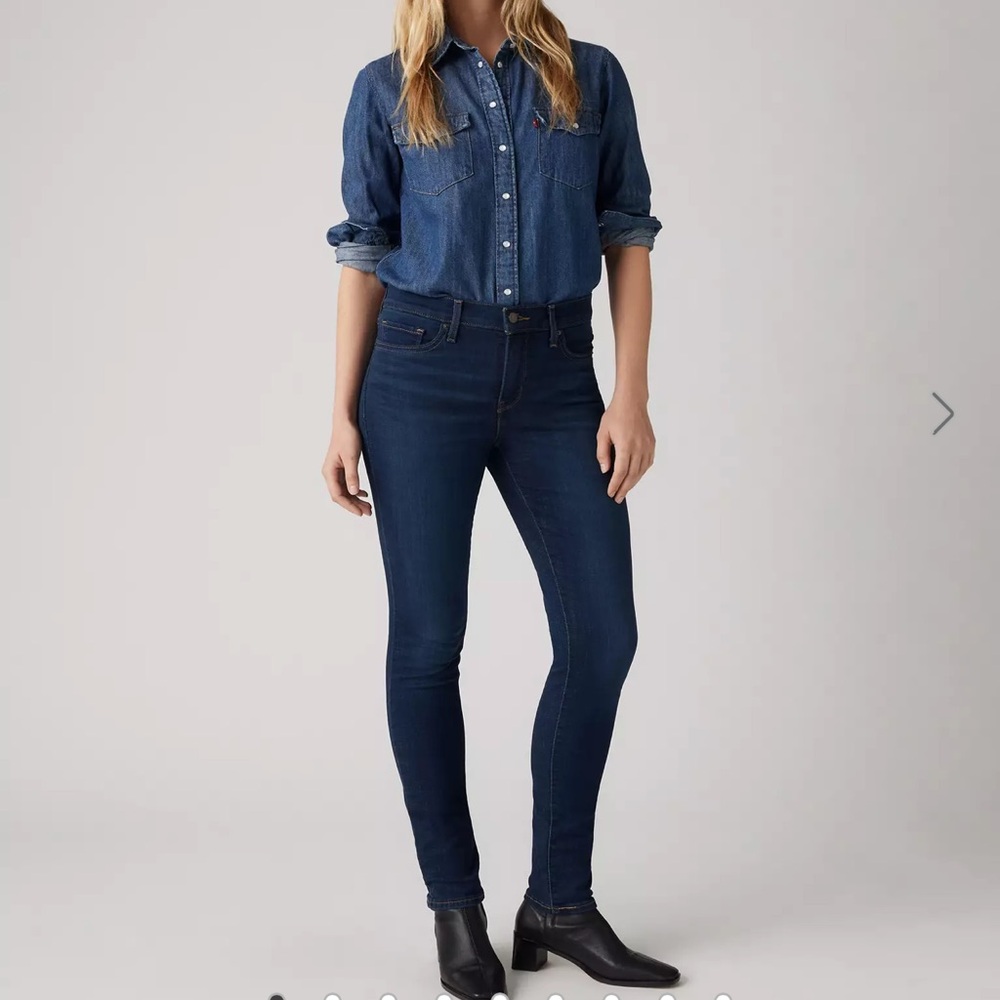 18W Levi’s 311 Shaping Skinny jeans